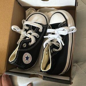 Converse - Toddler Size 5